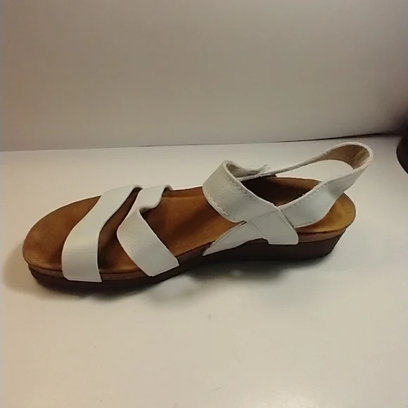 Naot Kayla White Leather Comfort Wedge Sandals Women's sz 7(38). - Picture 6 of 10